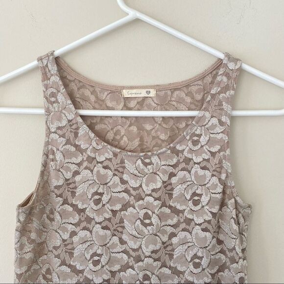 Soprano | Peplum Cream Tank | small - Picture 3 of 5